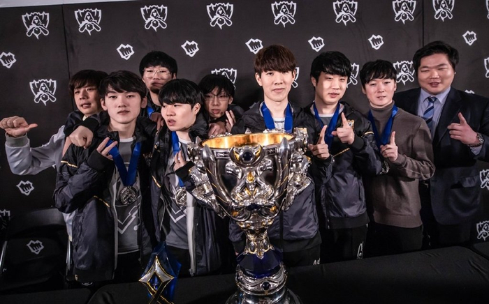 队的背景下 队的背景下