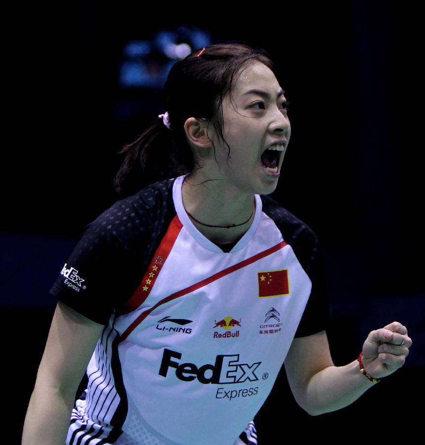 的舞台上持 的舞台上持