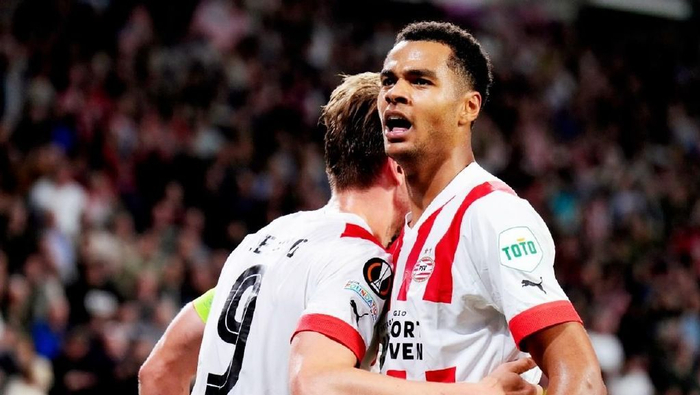 更是中国足 更是中国足